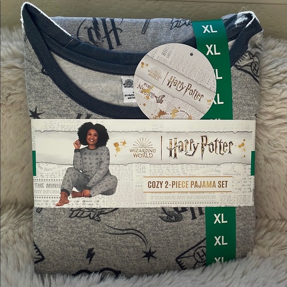Harry Potter Gray Pajama Set - Picture 1 of 1